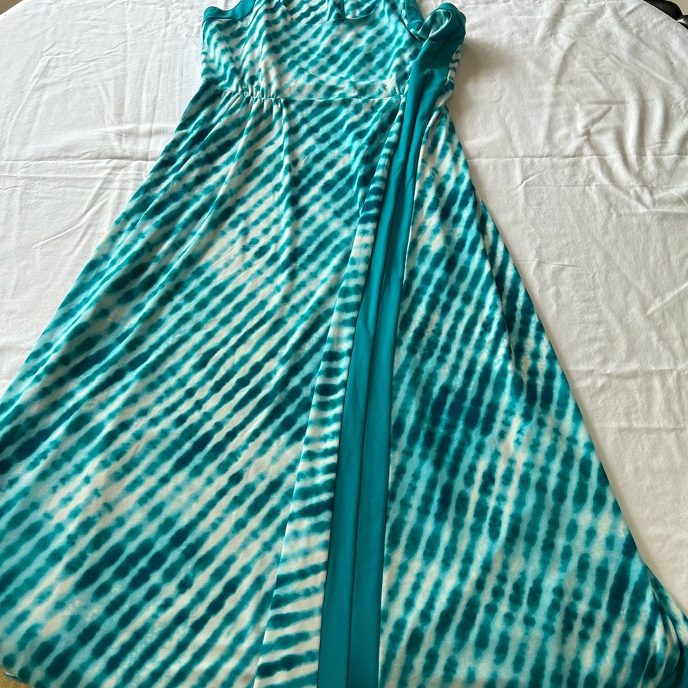Carmen Marc Valvo Teal and White Patterned Dress